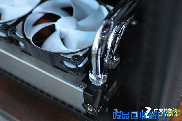 「Z玩主」硬派金属风格 天价信仰神机