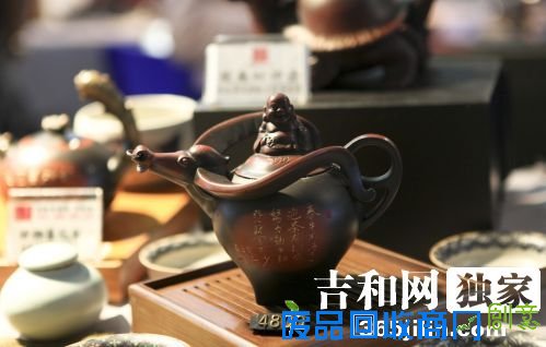 东北亚博览会国际商品展19日闭幕 这些精美的工艺品等你来淘 扭转乾坤发财壶