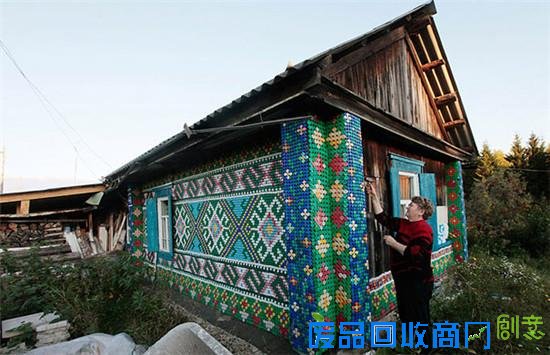 废弃塑料瓶为艺术使出了72变