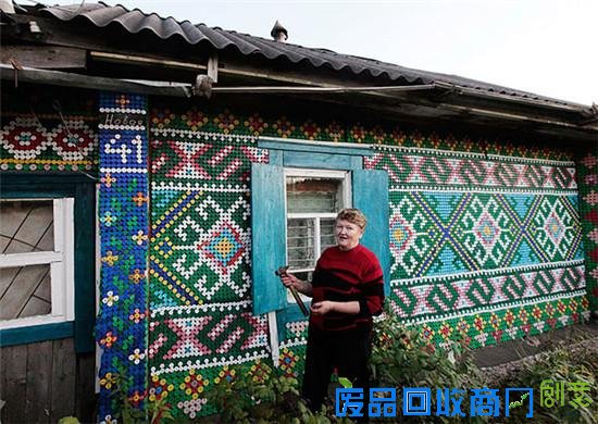 废弃塑料瓶为艺术使出了72变