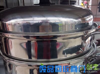 找一个蒸锅，放水，加热