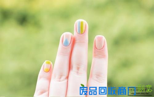 自己DIY省下五百块！玻璃甲条纹甲在家这样做