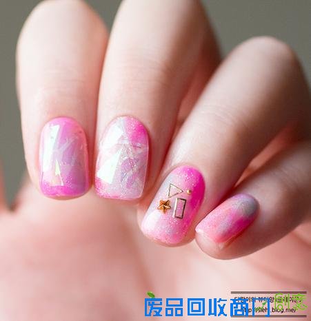 自己DIY省下五百块!玻璃甲条纹甲在家这样做