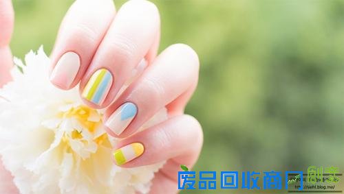 自己DIY省下五百块!玻璃甲条纹甲在家这样做