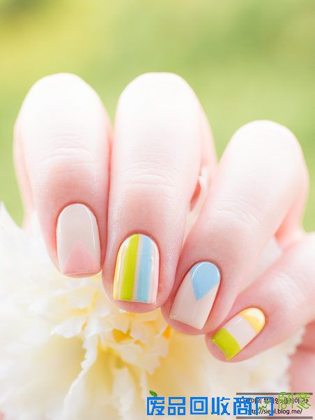 自己DIY省下五百块！玻璃甲条纹甲在家这样做