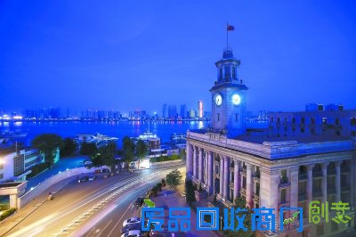 60人2月刷出木质雕花:91岁江汉关大楼复现老图原貌