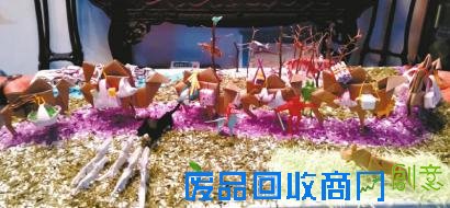 折纸艺术的孤独守望者 他用一张纸 变幻出花花世界