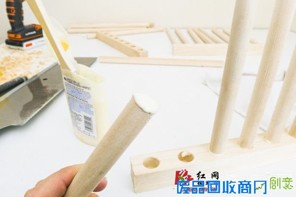 DIY-STACKED-DOWEL-SHELVING-8