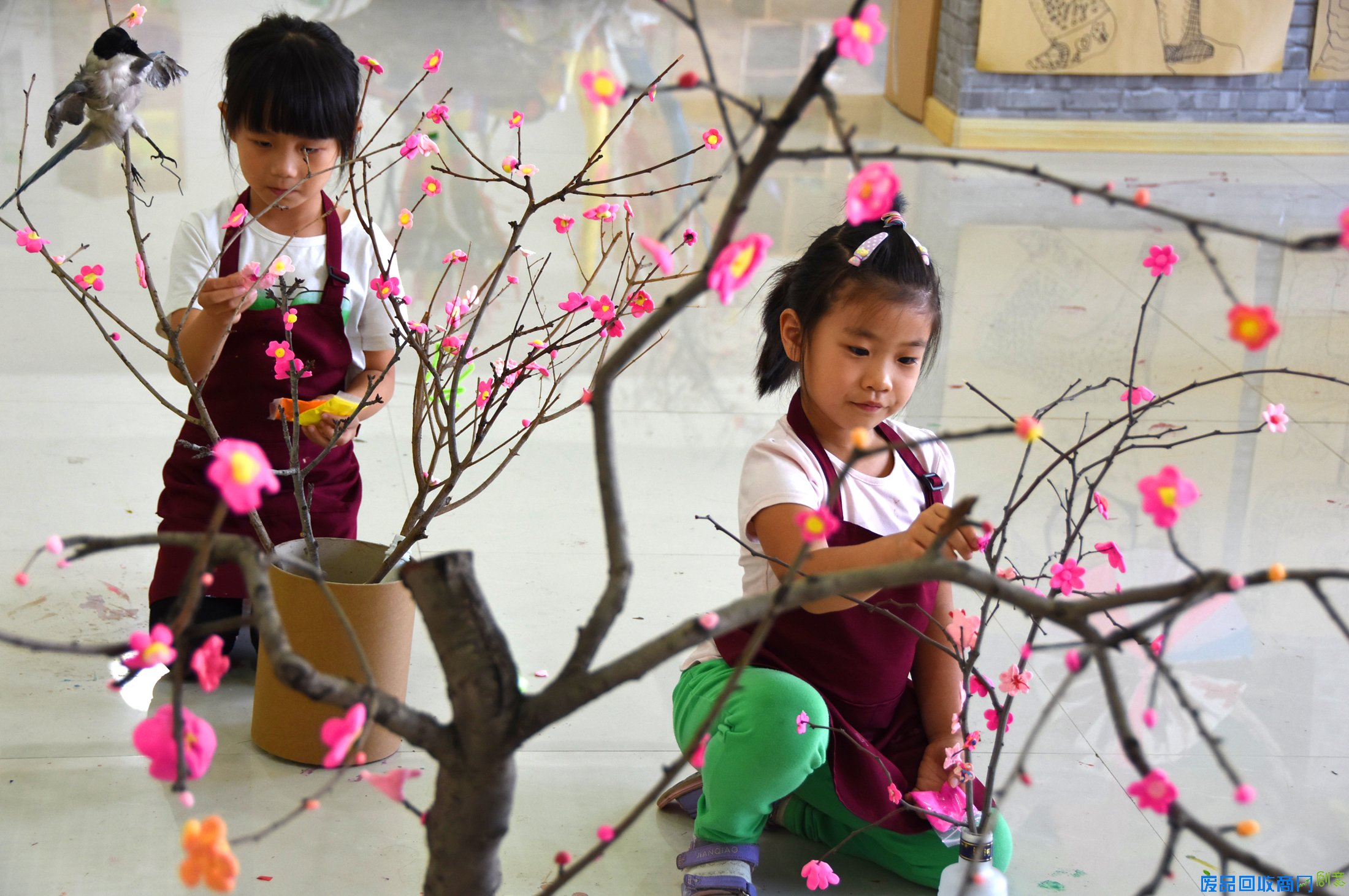 山东沂源:制作小课堂 低碳伴成长