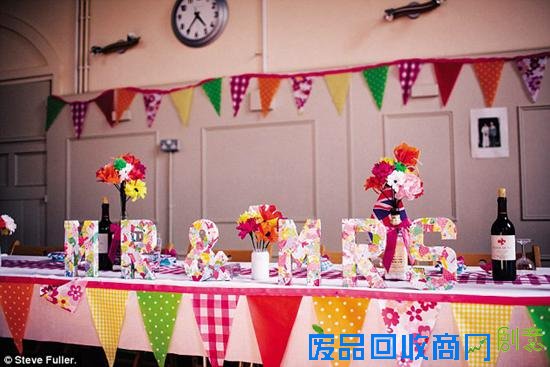 英国最节俭新娘婚礼用品全靠手工制作省10万开支