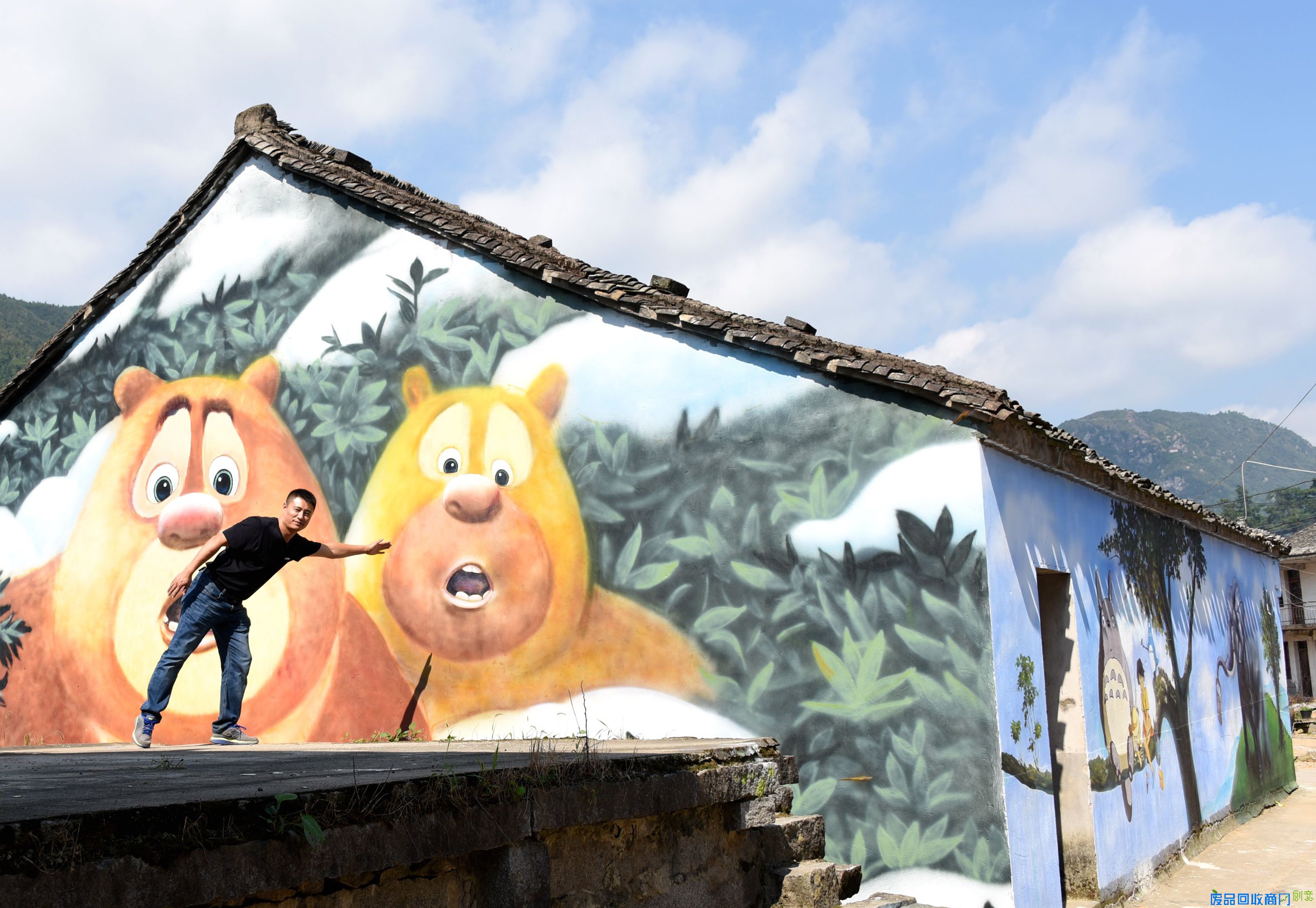 墙体创意涂鸦“添趣”美丽乡村