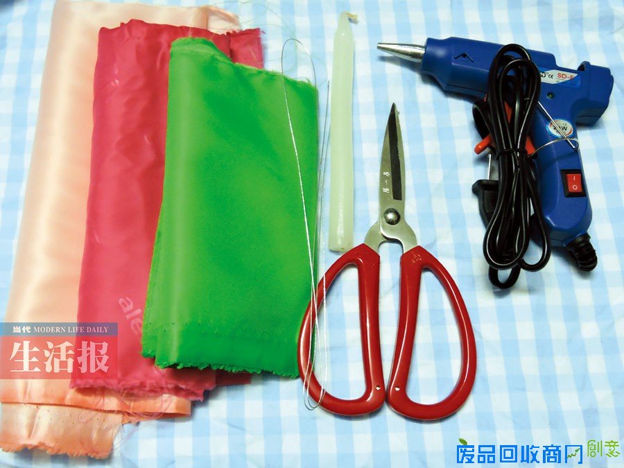 高清图：剪贴拼碎布变玫瑰花 跟着手工达人一起学