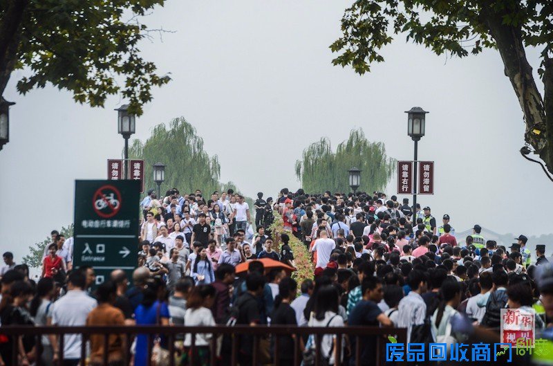 别去看人从众啦，视界给你推荐景好人少的远方！