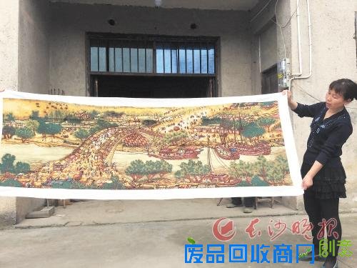 女子九个月绣2.47米清明上河图望给换儿女学费