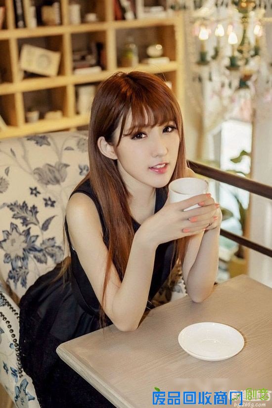 清纯美女复古清新写真图片 唯美的文艺画面令人心动