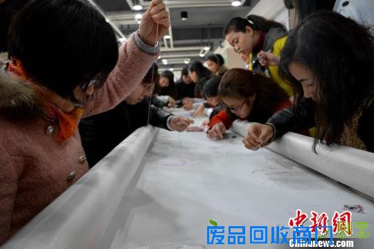 蜀绣首开简化课 助技艺传承