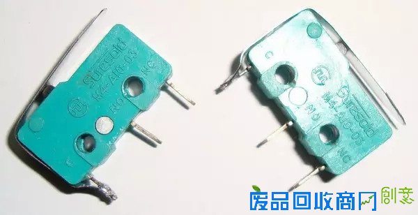 DIY一部纯硬件打造的避障小车