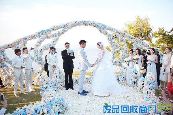 巴厘岛终成眷属！隆诗梦幻海岛世纪婚礼落幕
