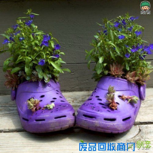 自制旧鞋怎么处理 旧鞋变花盆的35个DIY多姿多彩样例