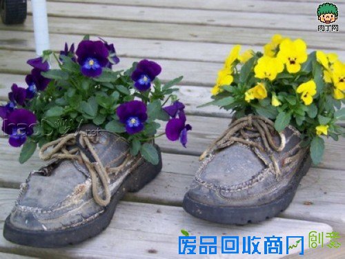 自制旧鞋怎么处理 旧鞋变花盆的35个DIY多姿多彩样例