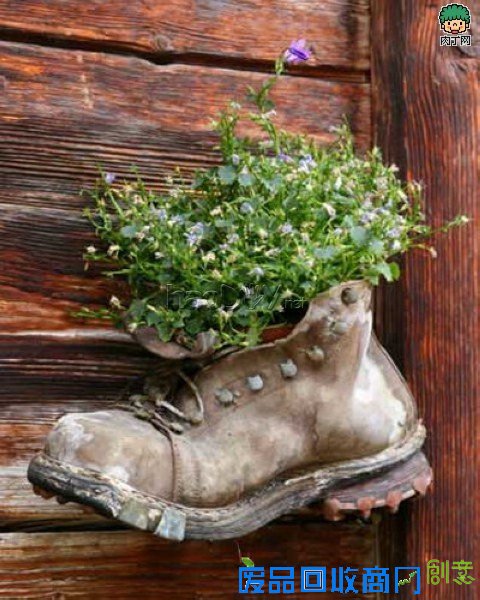自制旧鞋怎么处理 旧鞋变花盆的35个DIY多姿多彩样例