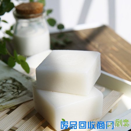 男士洁面皂好还是洗面奶好 为你讲解洗面皂的强大功效