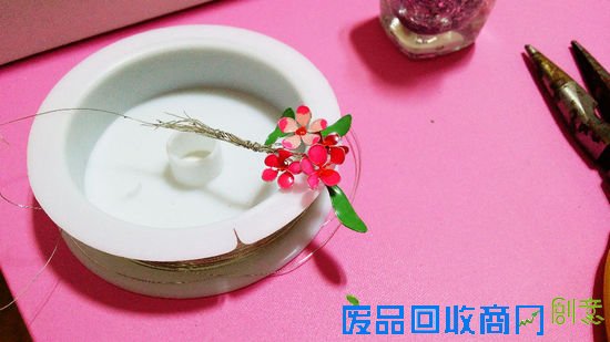 DIY：指甲油+铜丝，教你做花朵发簪