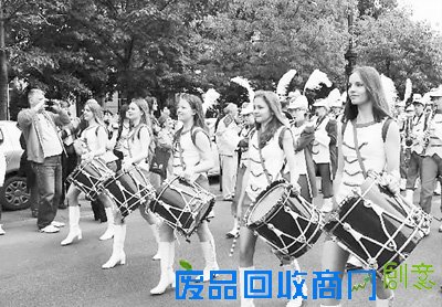 罗马尼亚礼俗面面观：猪脑入餐 喜欢穿白色