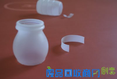 与乒乓球的直径一致