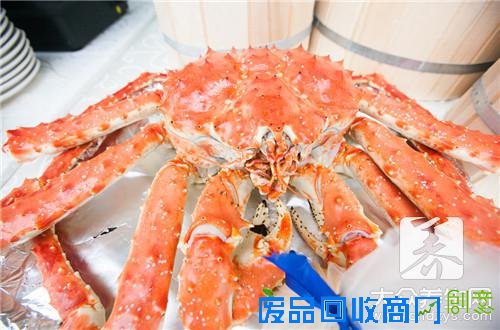 秋天柿子是天然醒酒药 这么吃养人效果翻倍