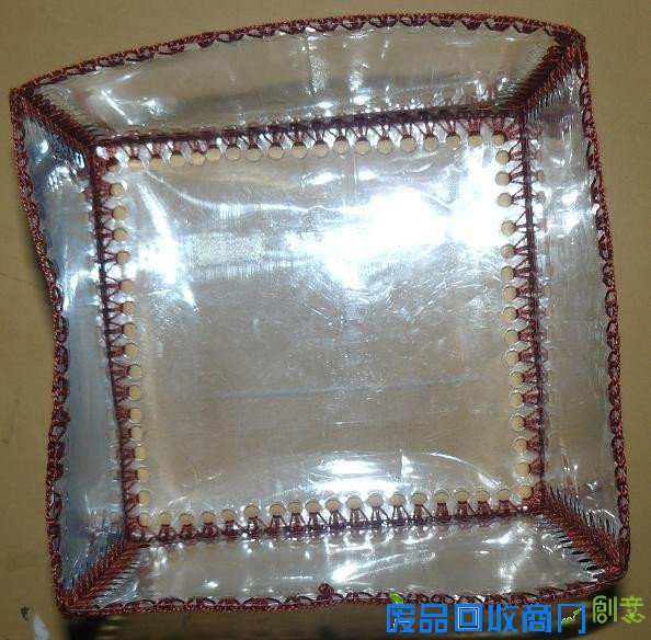 废旧饮料瓶DIY，手工拼料制作的带盖方便收纳箱