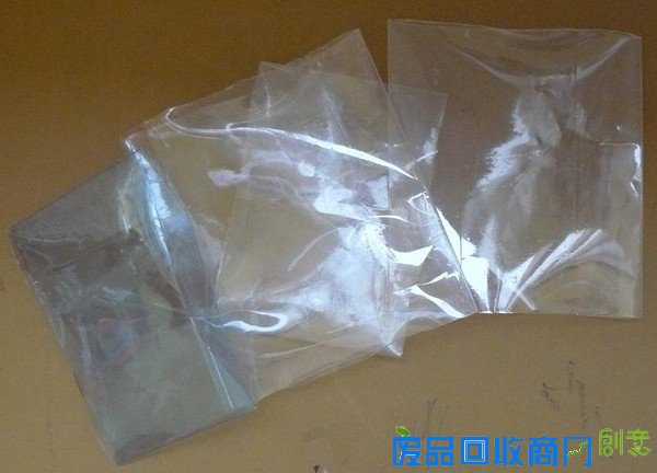 废旧饮料瓶DIY，手工拼料制作的带盖方便收纳箱