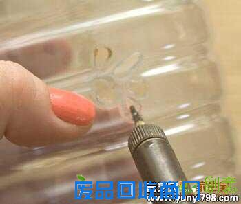 塑料瓶变废为宝手工制作唯美花瓶3