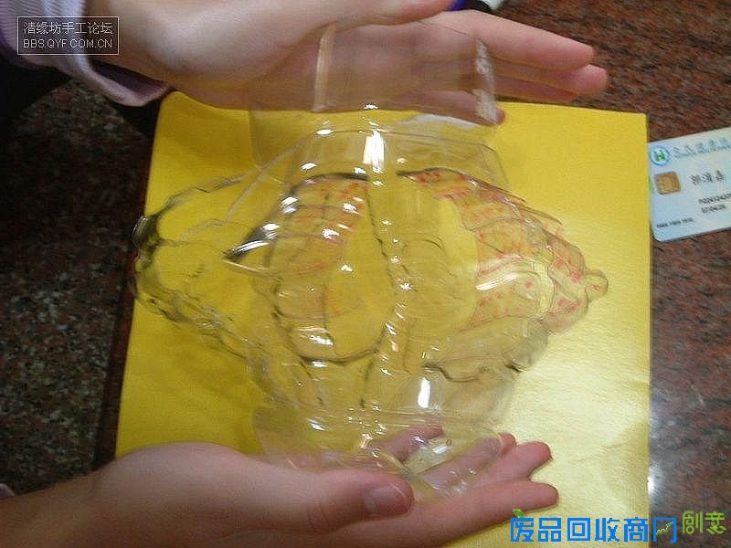 饮料瓶制作创意环保儿童灯笼的方法 饮料瓶制作创意环保儿童灯笼的方法