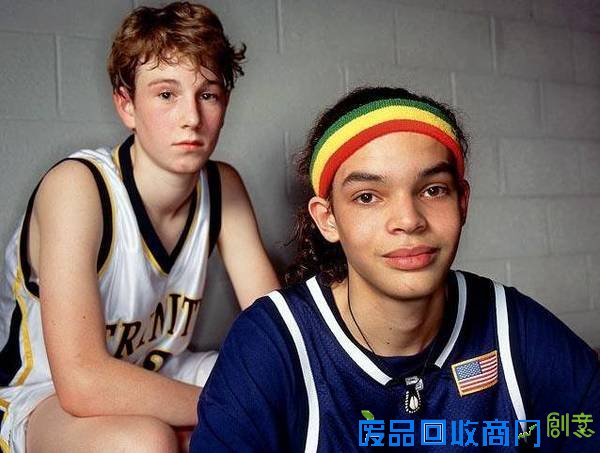 NBA球星们珍贵的高中照片！好青涩，好可爱！