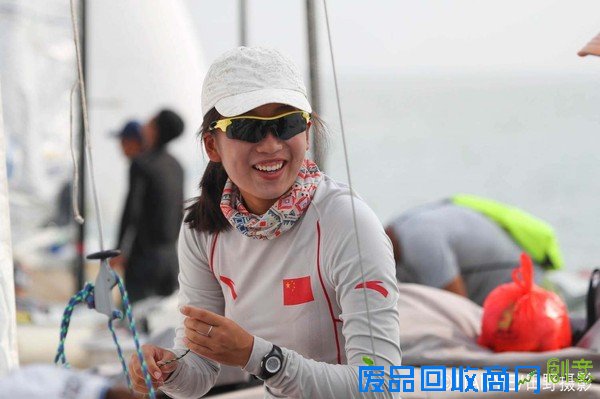 谁说帅哥美女都在游泳队?我们帆船队不服!