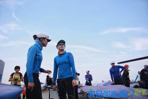 谁说帅哥美女都在游泳队?我们帆船队不服!