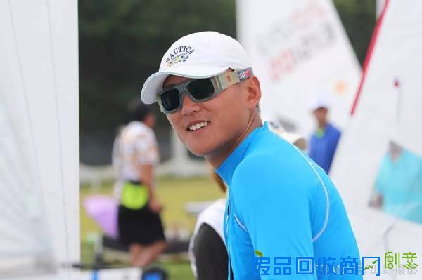 谁说帅哥美女都在游泳队?我们帆船队不服!