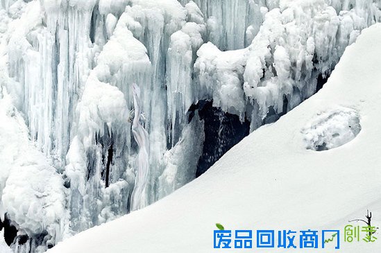 这张大自然美景图中有个美女,你找到了吗~