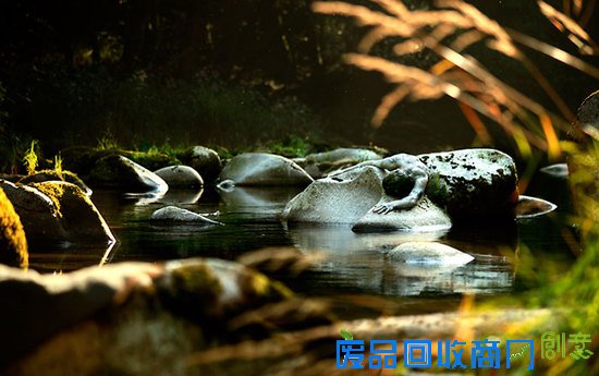 这张大自然美景图中有个美女,你找到了吗~