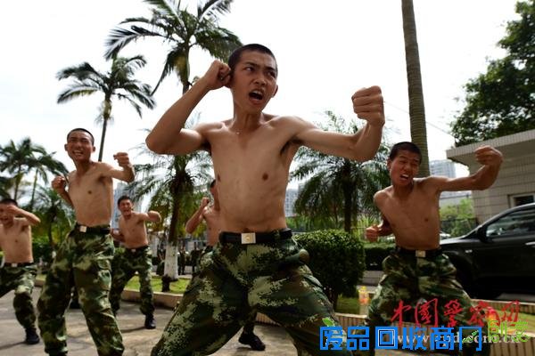深圳边防:新兵“小鲜肉”练一招制敌硬功
