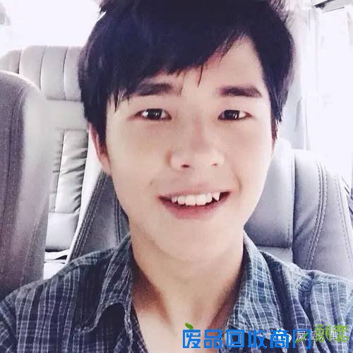 吴磊紧身衣显胸肌，刘昊然穿蕾丝衬衫…小鲜肉步入转型尴尬期