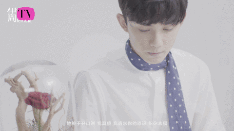 吴磊紧身衣显胸肌，刘昊然穿蕾丝衬衫…小鲜肉步入转型尴尬期