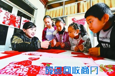 剪纸课堂传技艺