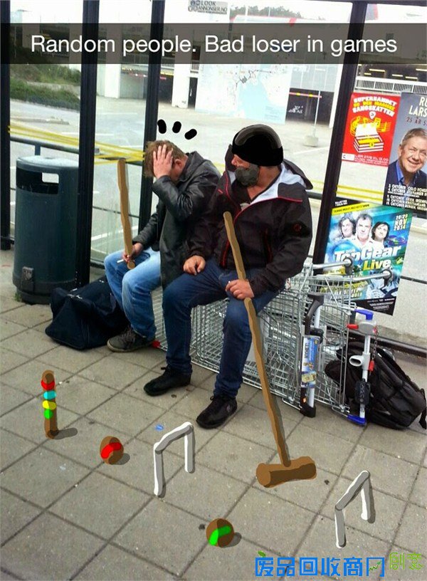 画家为路人涂鸦