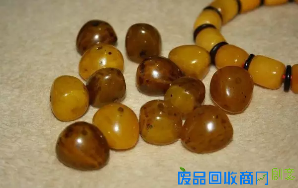 藏饰，一个能让人充满遐想空间的古朴符号