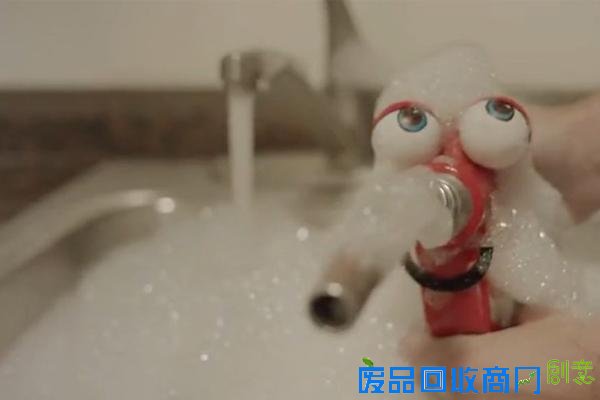  Tesla特斯拉广告 让汽油枪成为历史