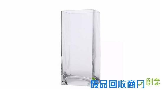 IKEA家具自带设计感又能轻松带回家自己组装,既能节省成本又能营造出简约风格的居家环境,成为许多人家居布置的首选。不过,当这些家具随处可见时,也意味着独特性的消失;另一方面,一旦对于这些家具日久生腻,当初认为再好的设计也会弃之如敝履。这时,就到了IKEA黑客(IKEA Hackers)出动的时候啦!