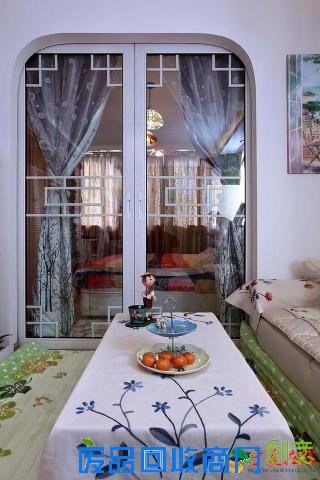 北京80后夫妻DIY巧装，60㎡的房子仅花4万搞定！