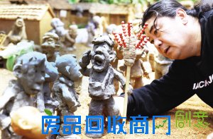 2000泥人现市井百态(图)